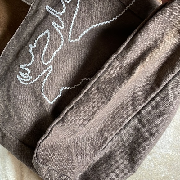 RETIRED Abercrombie Tote in Brown with leather patch - Picture 6 of 10